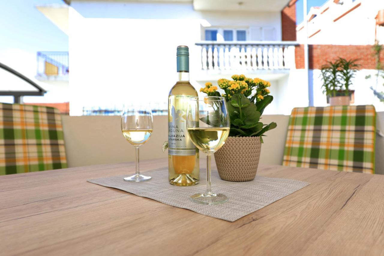 Apartman Zara Exterior photo